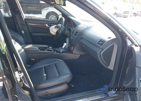 2010 Mercedes-Benz C 300 Luxury 4Matic/Sport 4Matic из США, поврежденный, VIN WDDGF8BB5AR094714